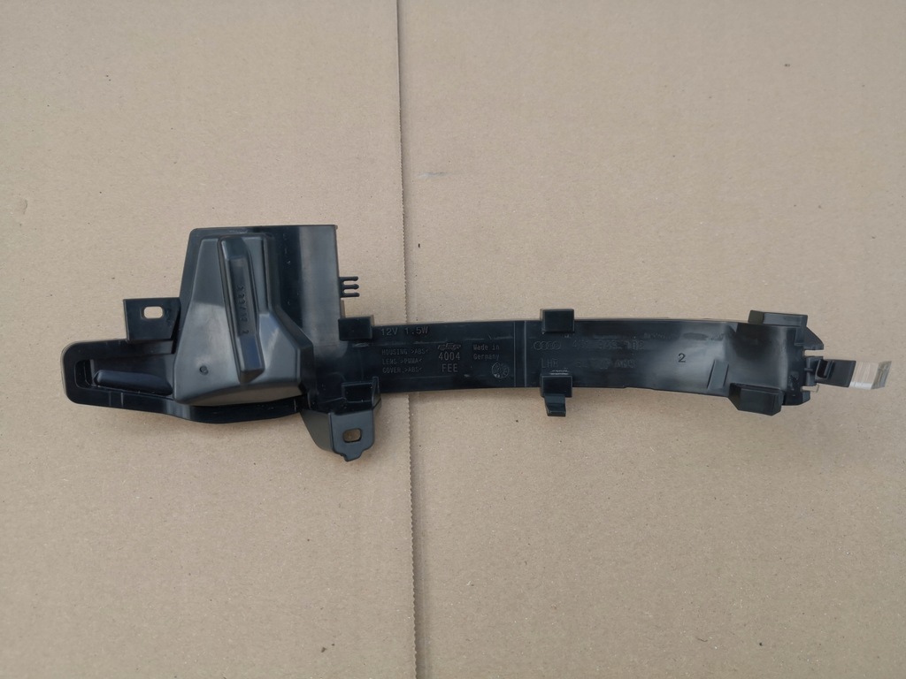 фото №7, Audi a8 d5 4n поворотник зеркало правого новый