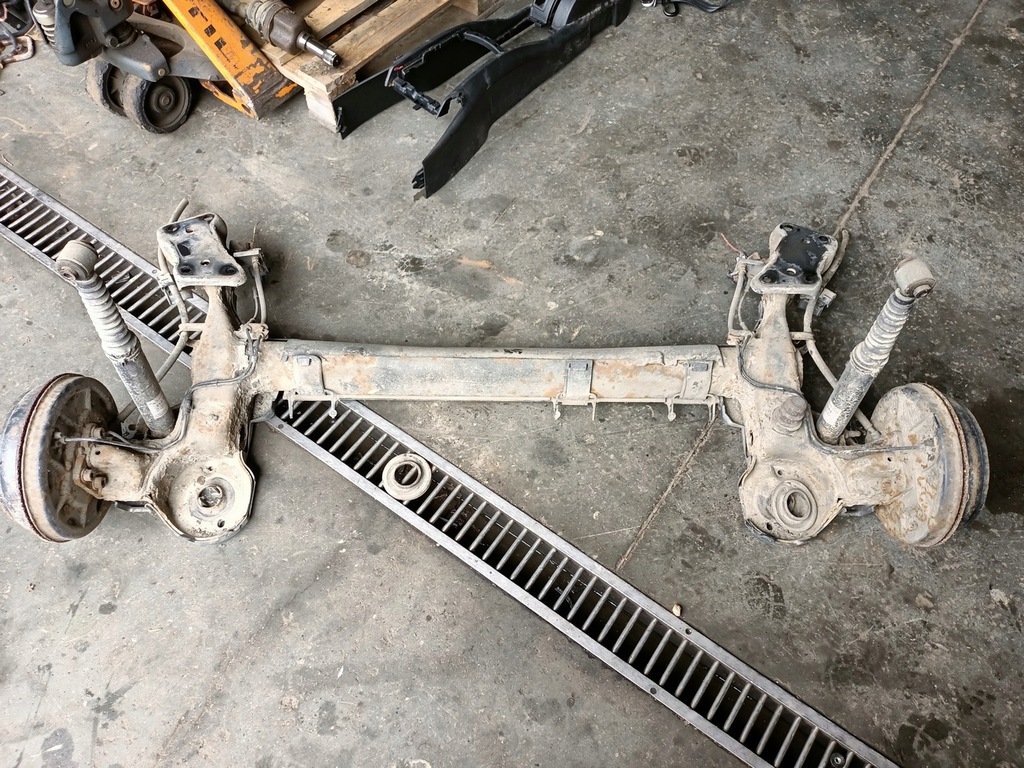 фото №1, Балка задняя подвеска peugeot 207