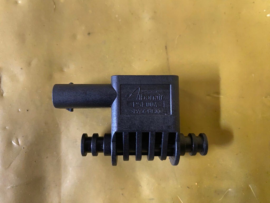 Купить Датчик давления насоса adblue volvo renault 23616626 albonair pse004