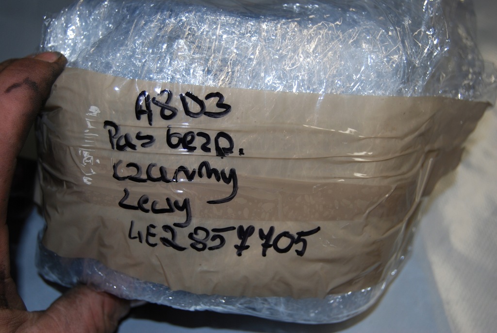 фото №10, A8 d3 pas безпеки правий 4e2857705 чорний