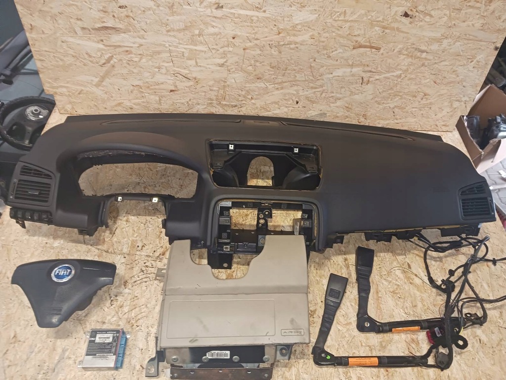 фото №1, Панель приладів ремені подушки безпеки fiat croma ii