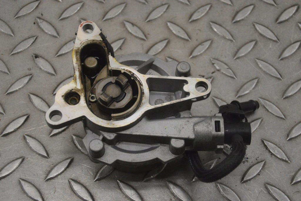 фото №1, Насос вакуумная nissan x-trail t32 1.6dci 2017 rhd