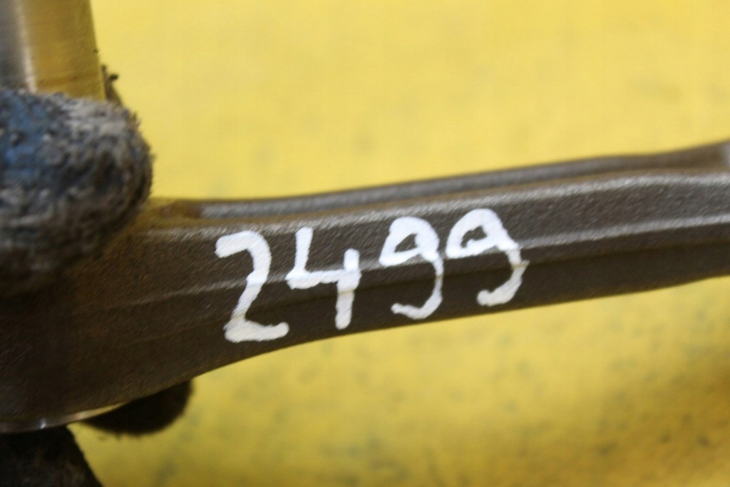 Шатун шату́н 059ab a4 b7 a6 c6 2.7 tdi bpp Ціна