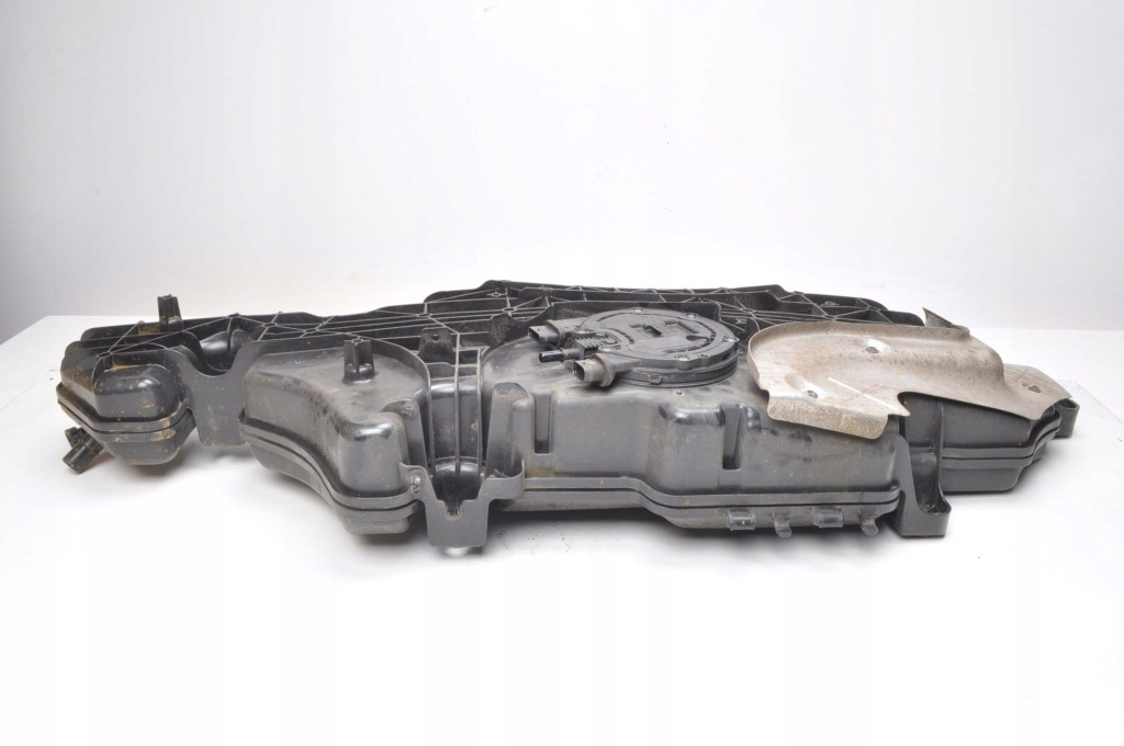 фото №1, Mercedes w177 w247 бак adblue a2474708202