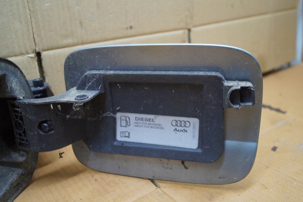 фото №8, Кришка заливної пального audi a4 b8 8k0809999a