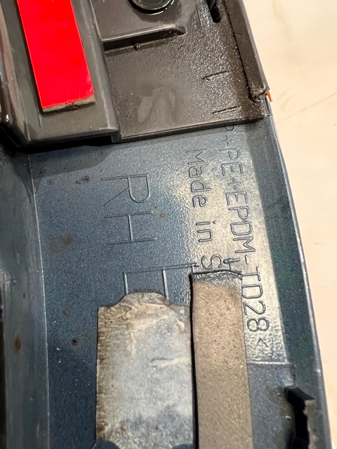 фото №6, Audi оригінальний номер 8u0853818b молдинг крила