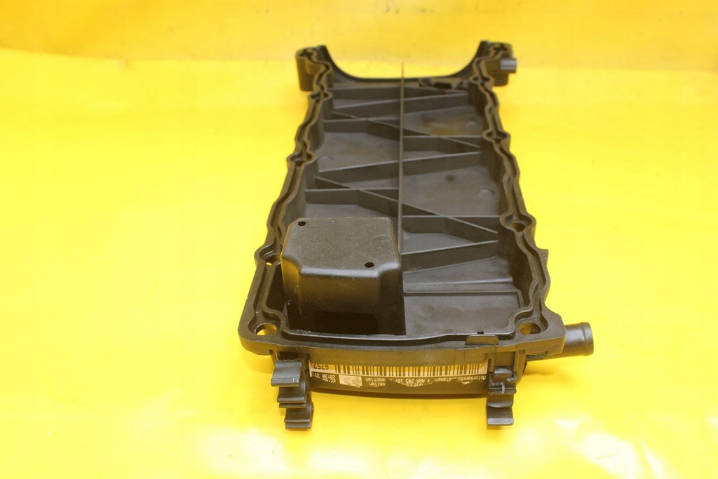 фото №8, Крышка клапанов vw seat alhambra ford galaxy 2.8 b aaa vr6 021103475g