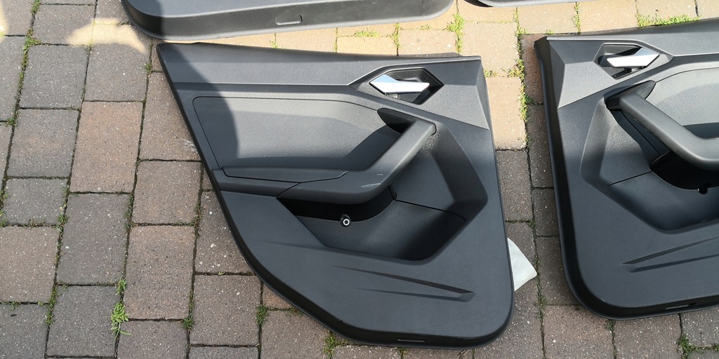 фото №4, Audi a1 82a обшивки дверь комплект