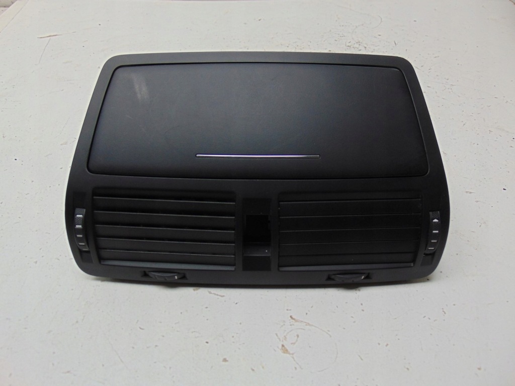 фото №1, Skoda octavia 2 ii 04-07r ґрати обдув середній 1z0820951