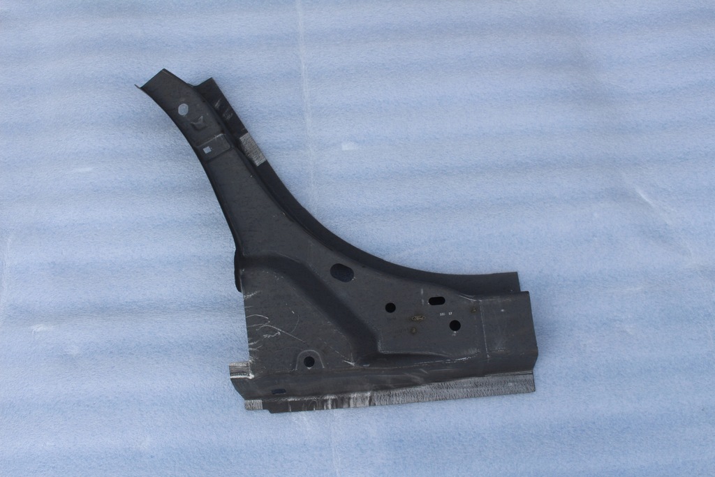 фото №1, Ford focus mk4 порог блок двигателя правый обшивка порог