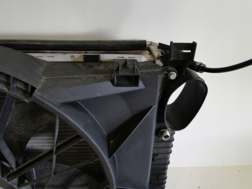 Mercedes sl 500 r230 230 дорестайлинг  радиатор воды жидкость Киев