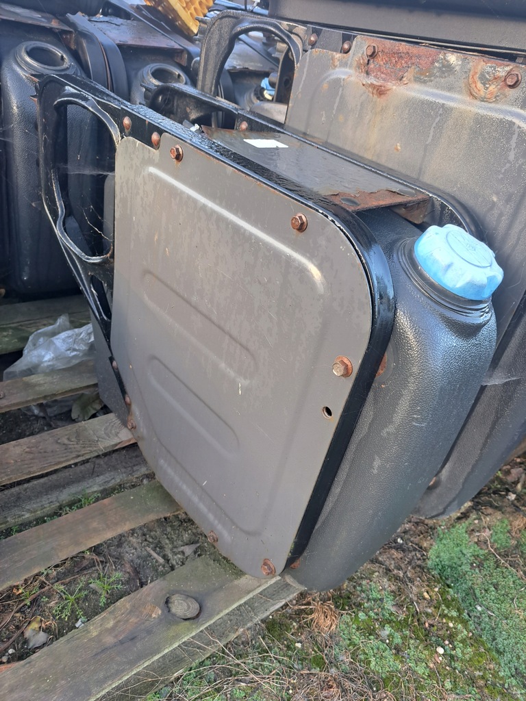 фото №1, Бак adblue low кришка renault dxi volvo fh fm fmx