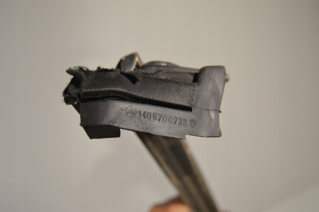 фото №6, Прокладка ліва скло крила mercedes w140 cl