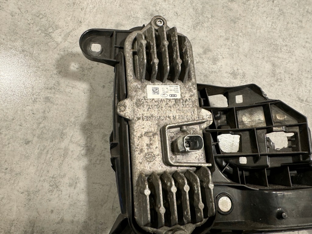 фото №7, Audi q7 4m e-tron протитуманна фара drl led правий оригінальний