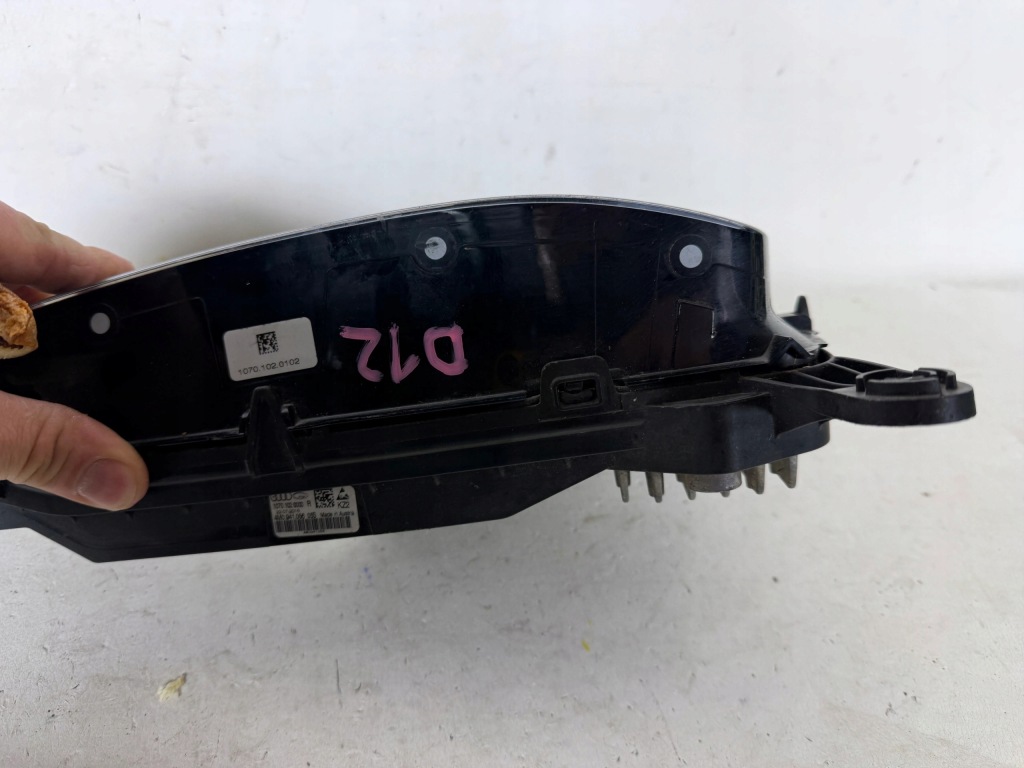 Audi q7 e-tron противотуманная фара правый led 4m0941056 Цена