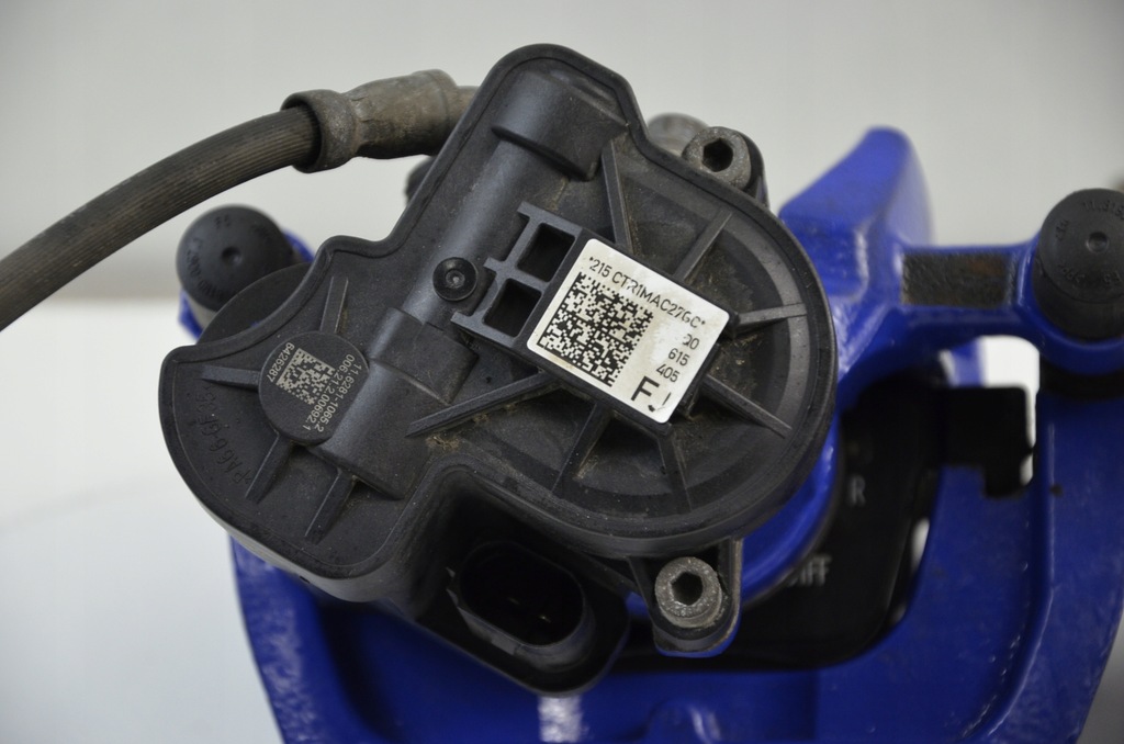 фото №13, Vw arteon r 2.0 tsi суппорты тормозные диски тормозные колодки перед задняя комплект диаметр 357mm