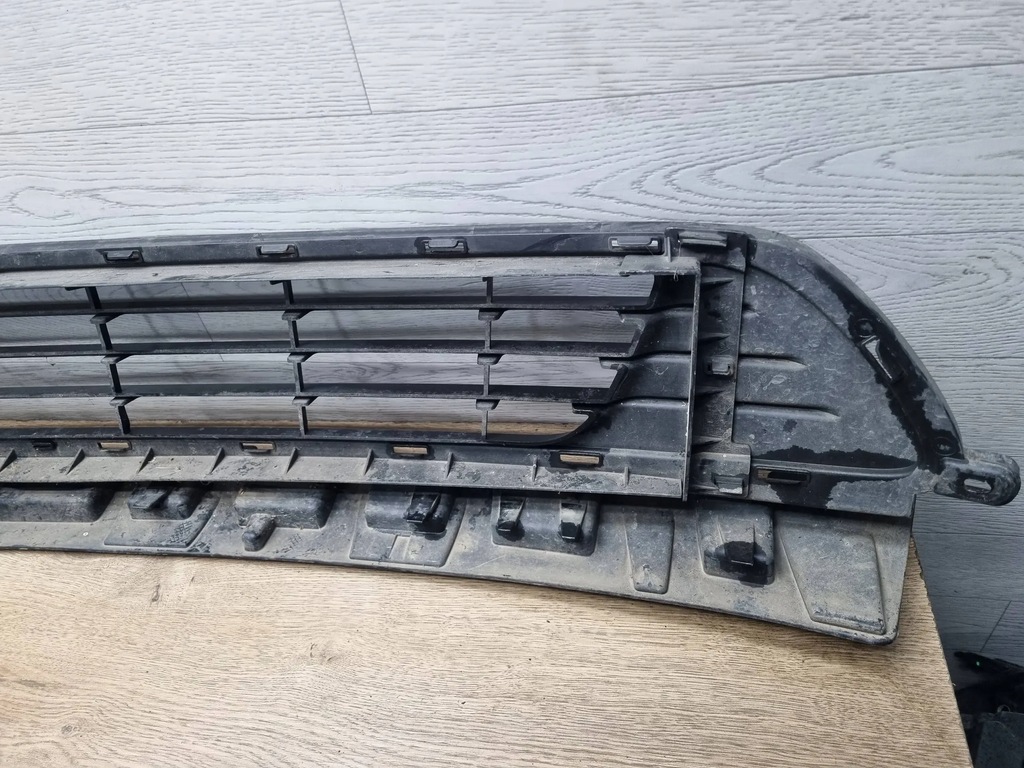 фото №6, Renault trafic iii x82 2016 с передний решётка, заглушки