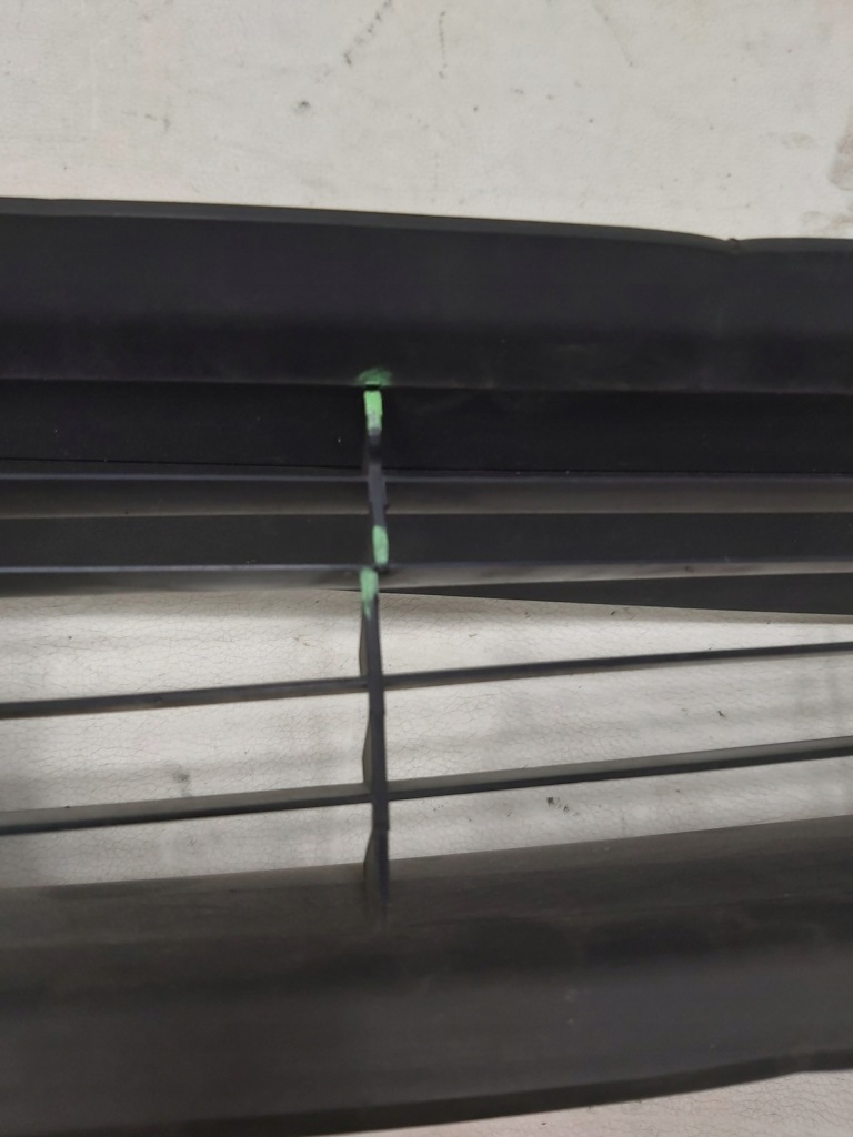 Решётка средняя tesla model x 1047740-00-e Цена