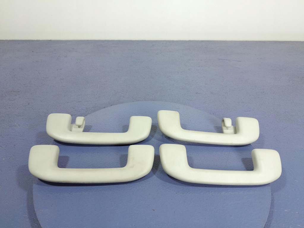 фото №1, Toyota rav4 v xa50 тримачі ручки стельовий 74613-b7040