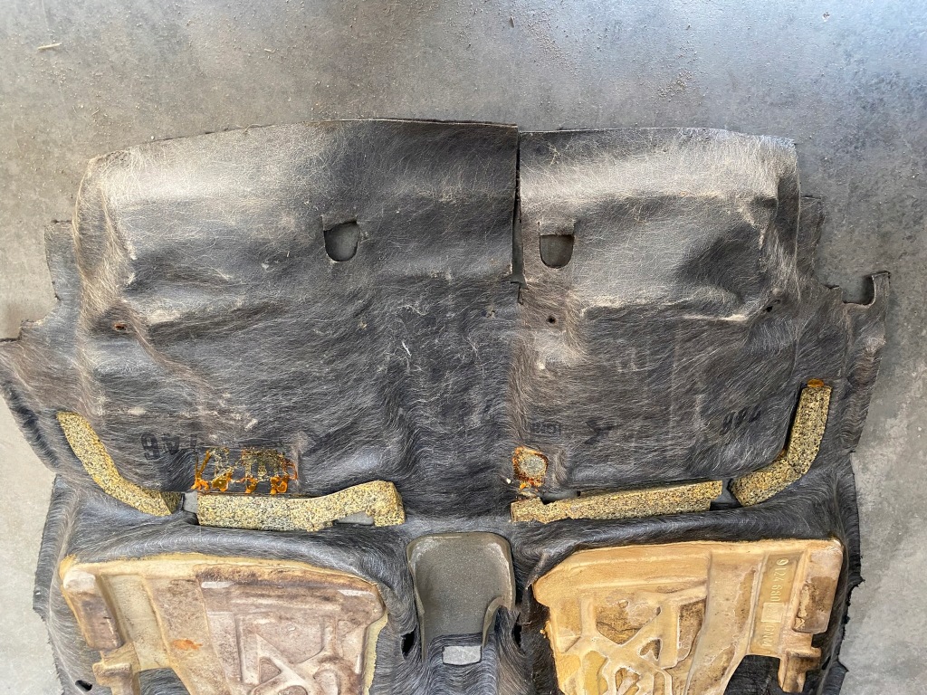 фото №9, Килимок обшивка підлога чорний czarna mercedes w124 kombi 1246804241