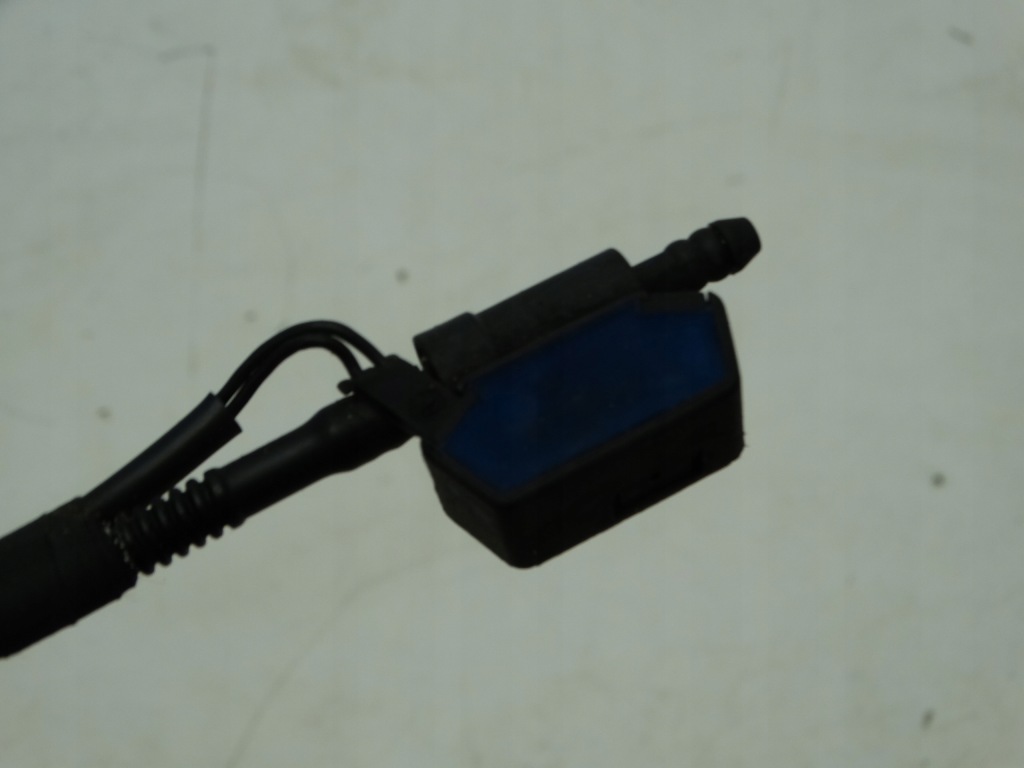 Купити Насадка розпилювача скло перед bmw 1 f20 2013r. 6166-4848413