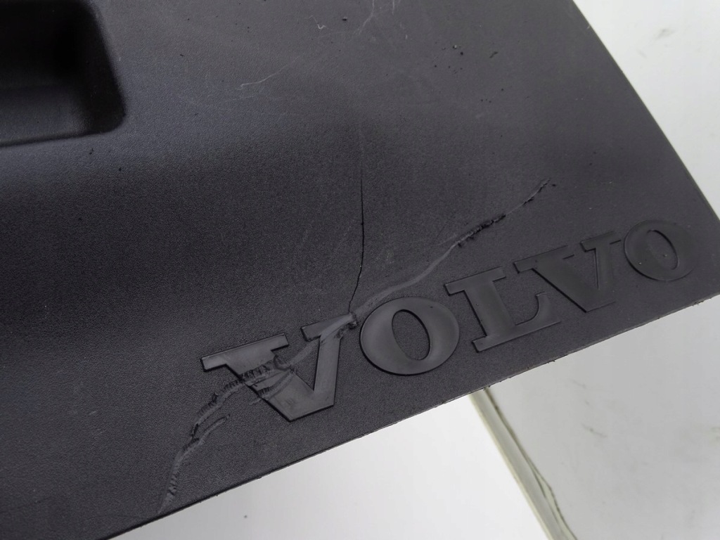 фото №4, Volvo fh4 12- защита крышка аккумулятор оригинал