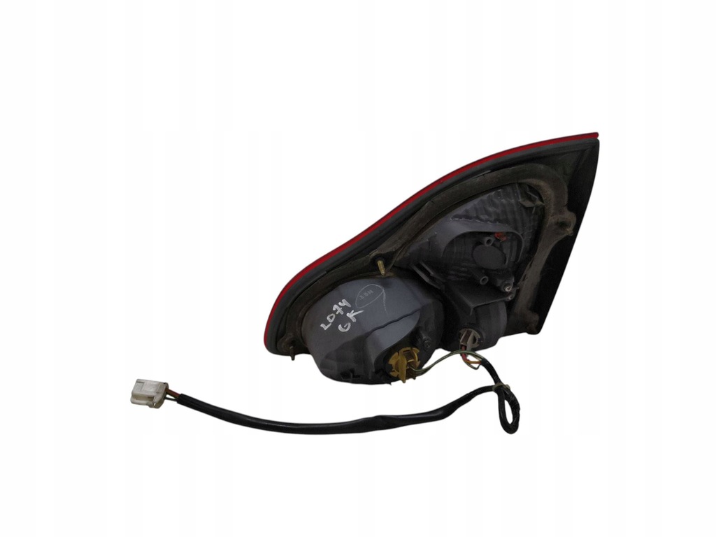 фото №8, 2002 toyota avensis verso лампа задняя w крышка багажника 12v21w