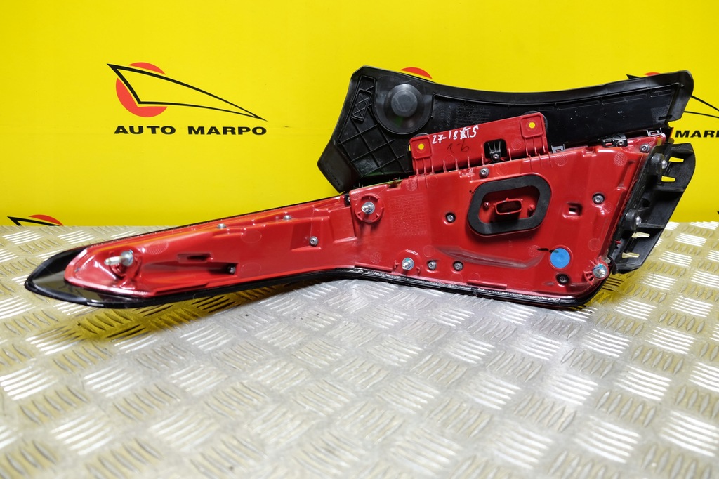 фото №10, Cadillac xt5 2020- лампа задня задня права led usa