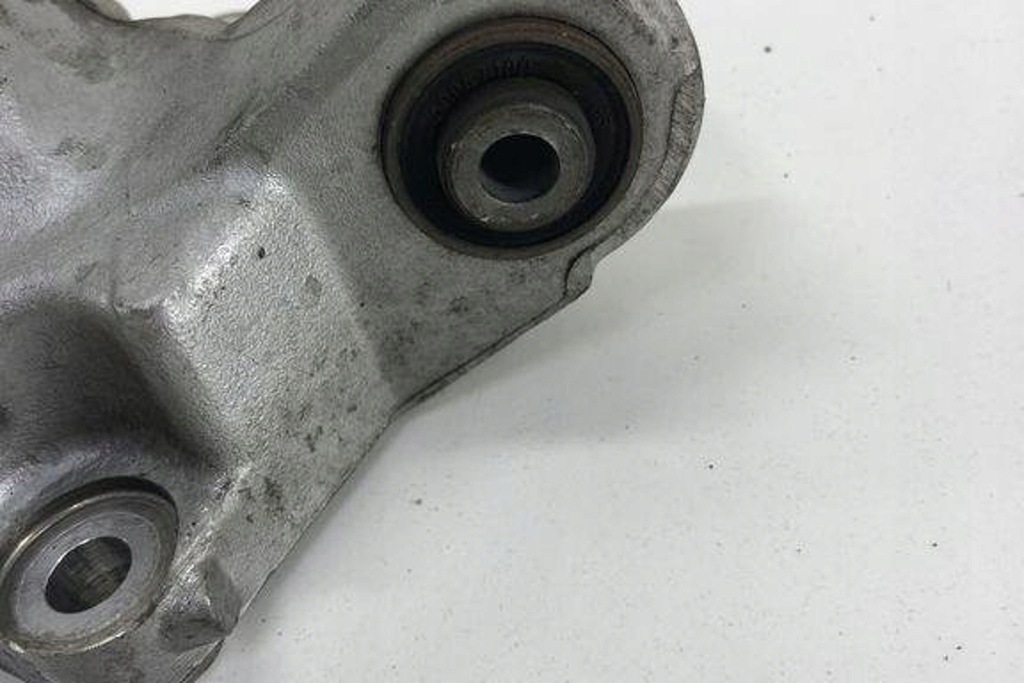 фото №7, Кронштейн підшипник піввісь citroën ds5 9653354580 2.0l дизель 120kw 2012