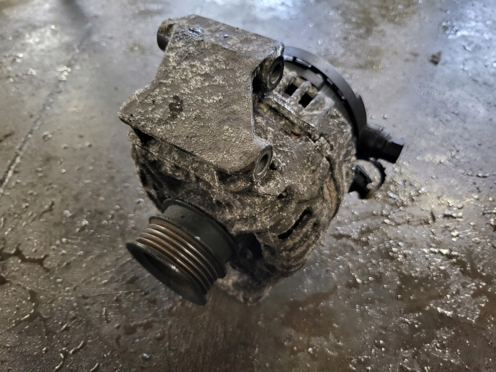 Купити Signum рестайлінг  2.2 генератор 55556065