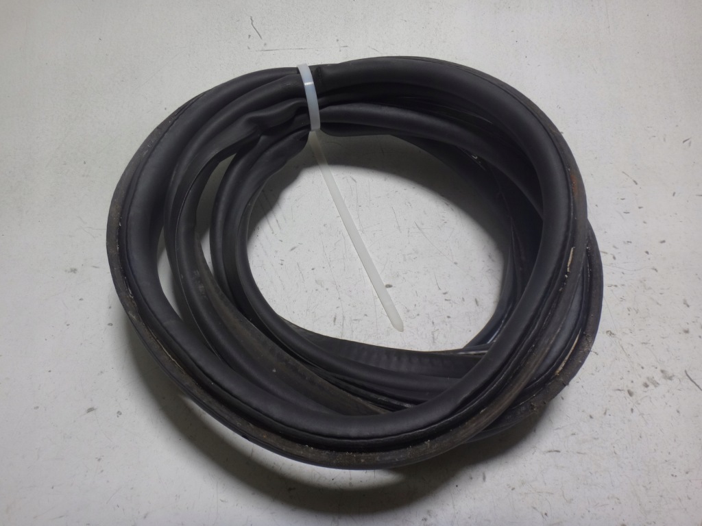 Прокладка кришки багажника mini cooper r56 Доставка