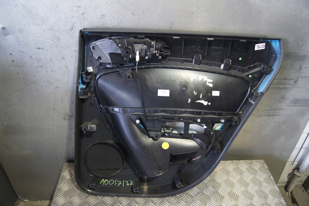 фото №11, Обивка дверь audi оригинальный номер 8x4868115