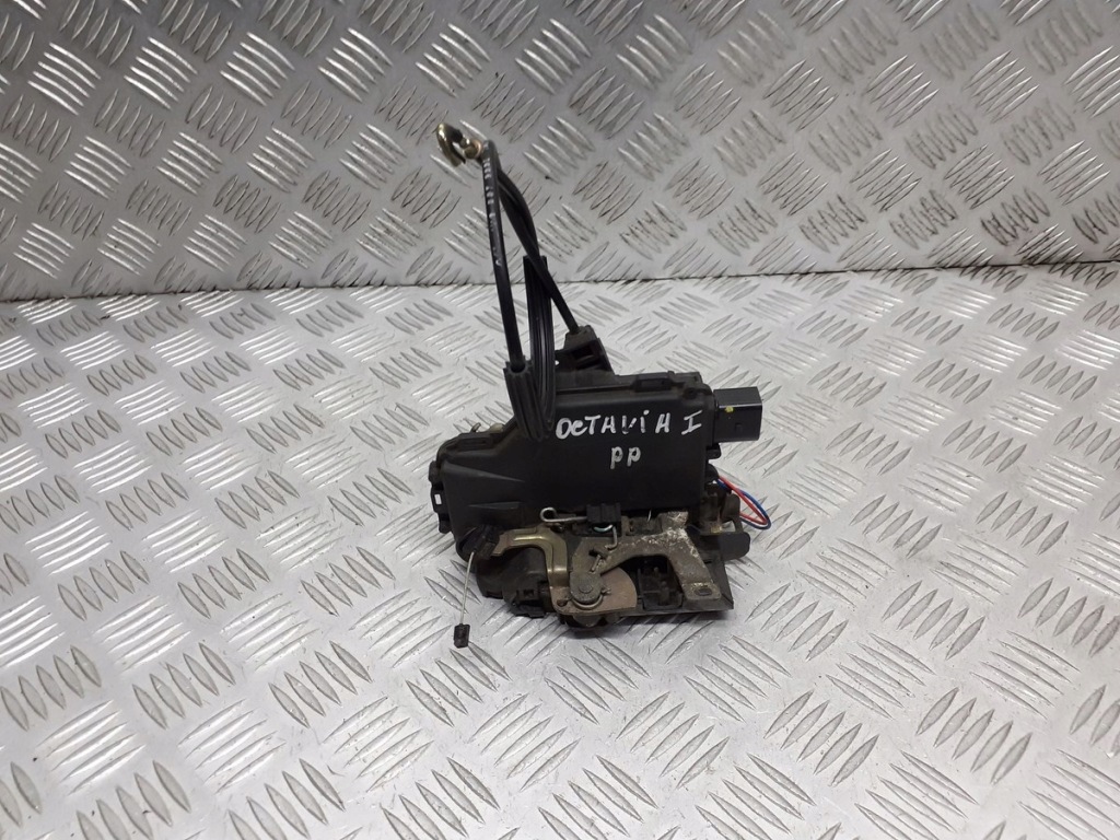 фото №1, Замок дверь правый перед skoda octavia i