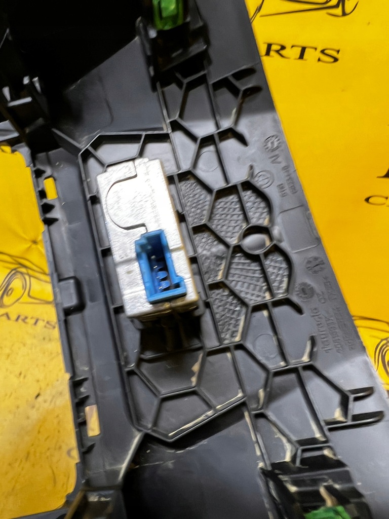 фото №7, Защита пластик заглушка решётки обдув port usb bmw f40