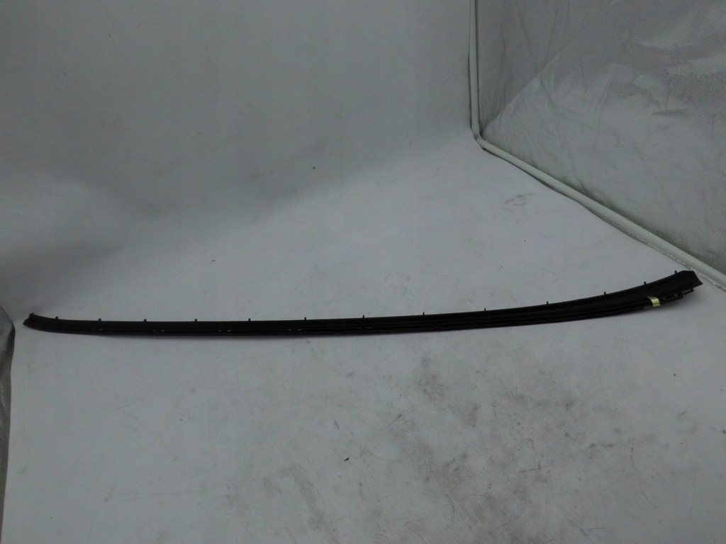 фото №10, Молдинг правая стекло лобовое ford focus mk3 2011-18