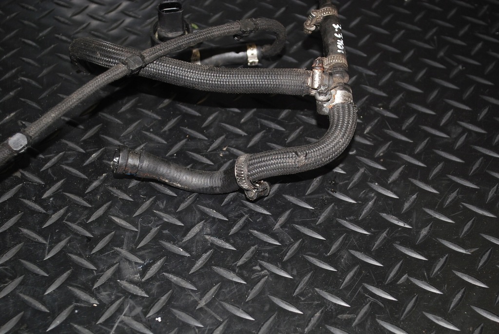 фото №12, Датчик шланг топлива audi a8 d2 3.3 td 038906081