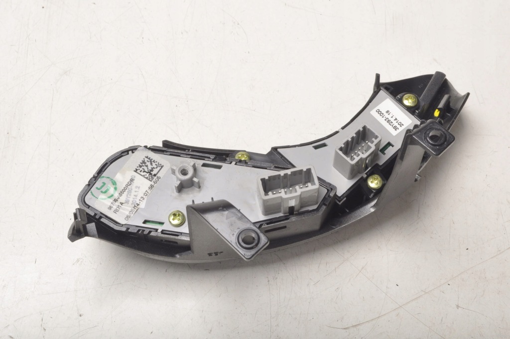 фото №7, Hyundai i30 ii кнопки руля 96710-a6750 96700-a6500