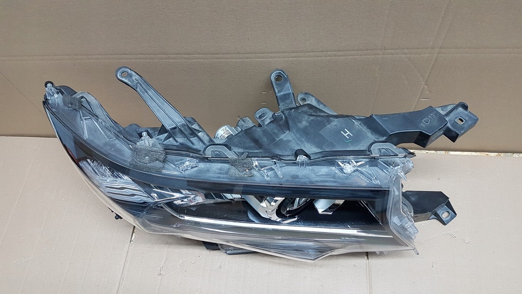 фото №11, Лампа перед правая toyota land cruiser 150 full led