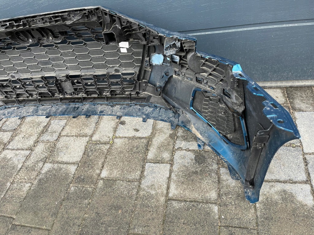 Бампер перед audi a3 8y0 basic обычный bez pdc хороший Цена