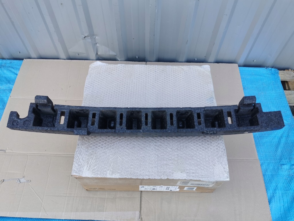 фото №14, Skoda оригинальный номер 6v0807248 абсорбер бампера