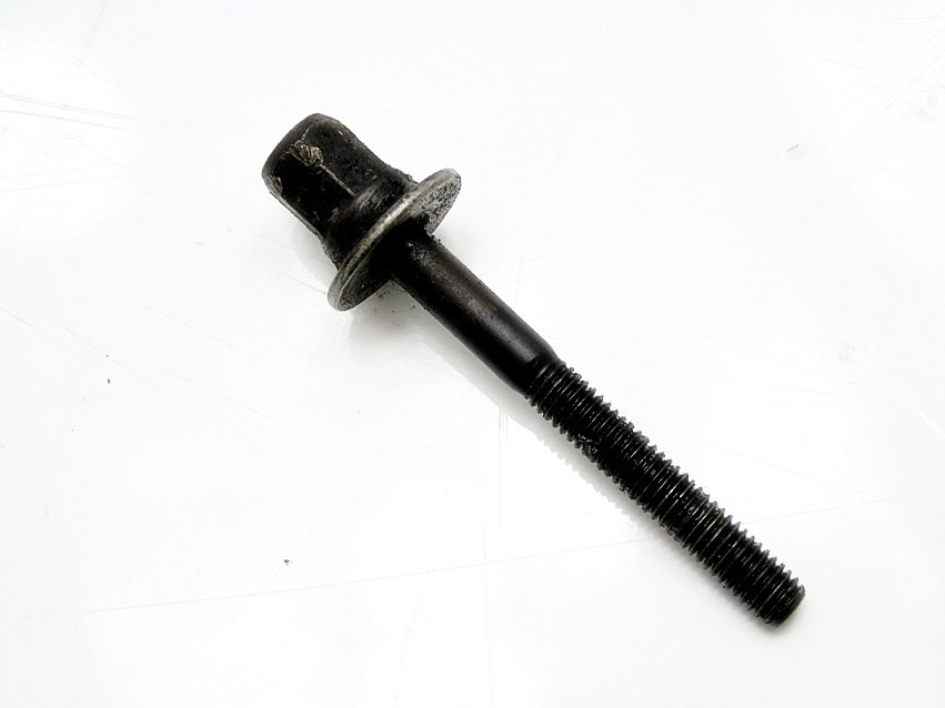 Купити Болт кришки клапанів 1.5 16v daewoo nubira rezzo lanos