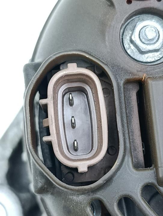 Генератор maserati gran turismo 2011 250366 Недорого