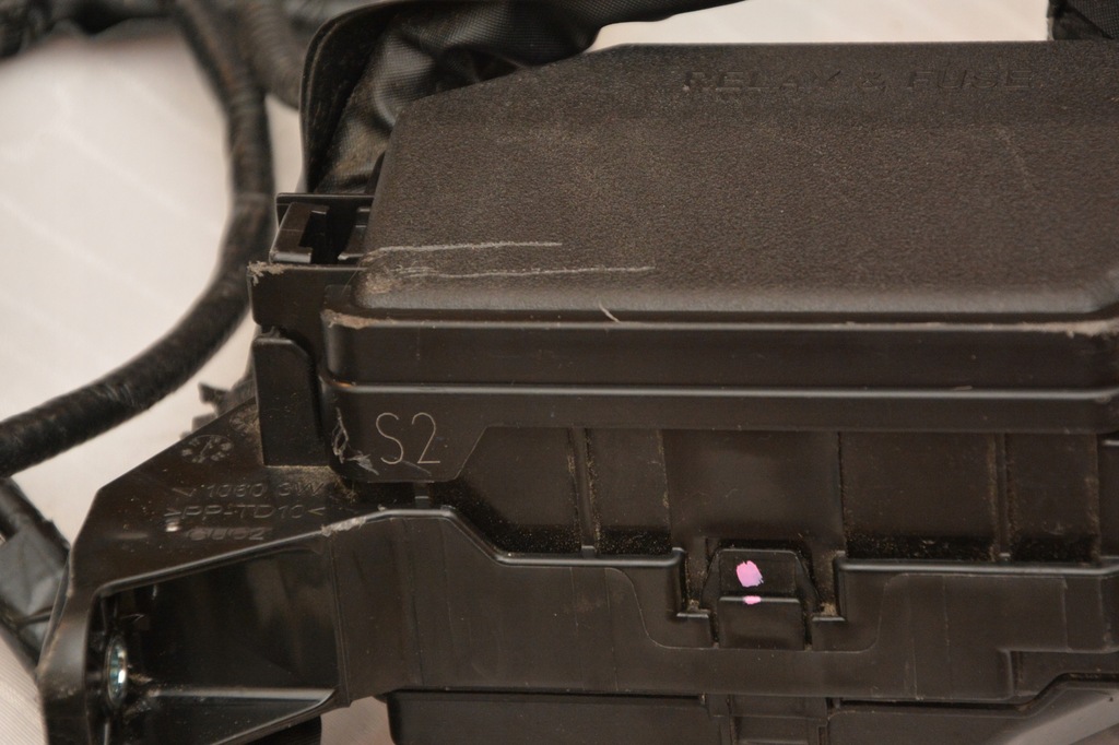 фото №12, Электропроводка коробка предохранителей toyota chr full led