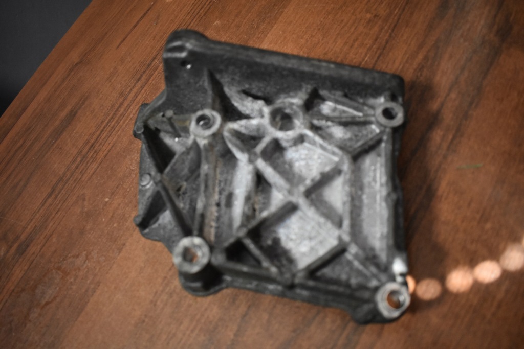 Купить Идеальное  кронштейн генератора porsche panamera 971 1