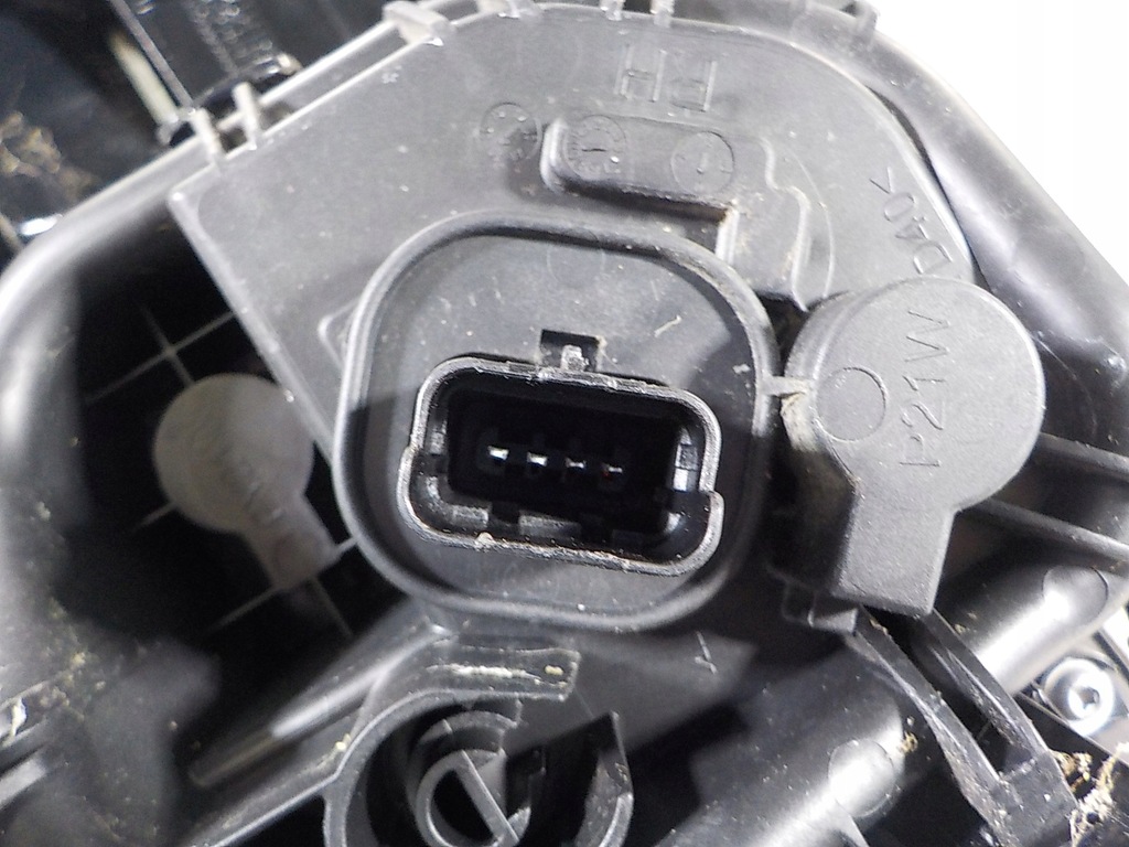 фото №6, Renault captur i 13- лампа задняя задняя правая