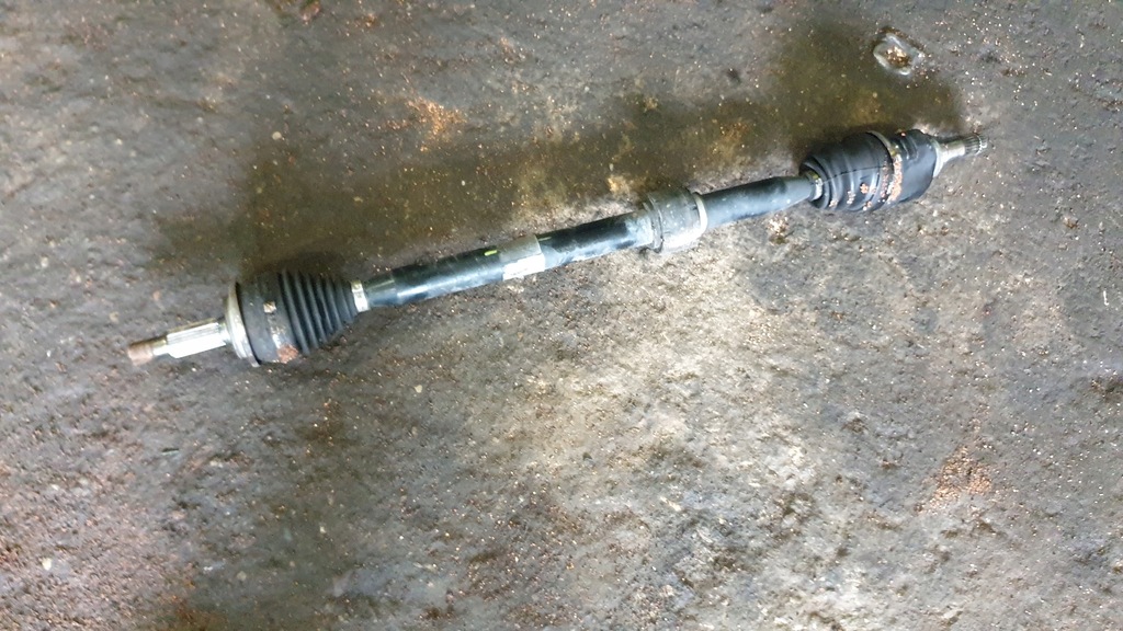 фото №1, Toyota auris i 1.4 d4d приводной вал правая длинная