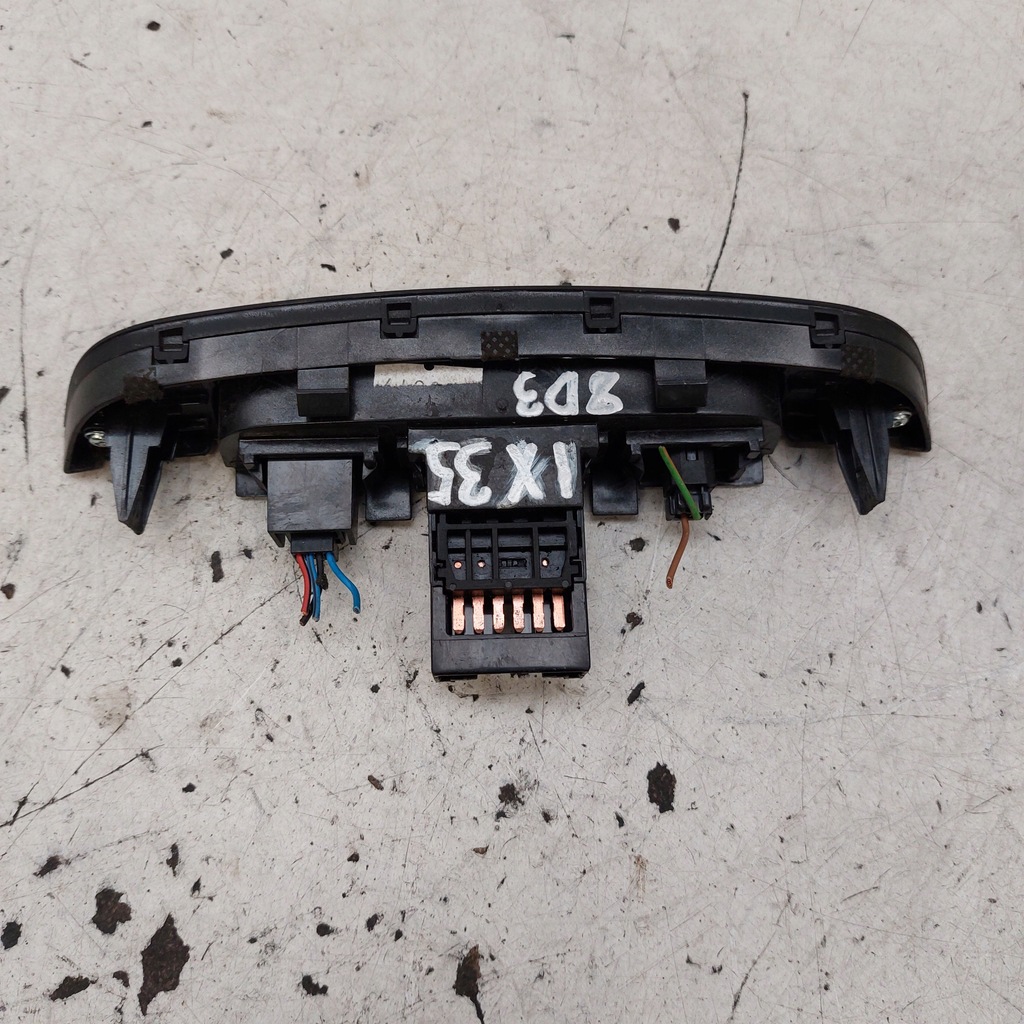 фото №9, Hyundai ix35 панель кнопка світла аварійних