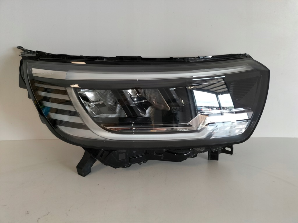 Купити Фара передня фара правий renault kangoo 4 iv 21- full led