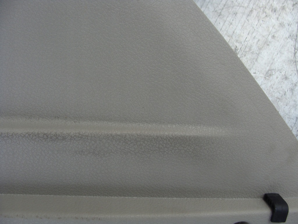 Кронштейн тримач  полиця багажника накладка стійка задній dacia sandero 2 hb Ціна