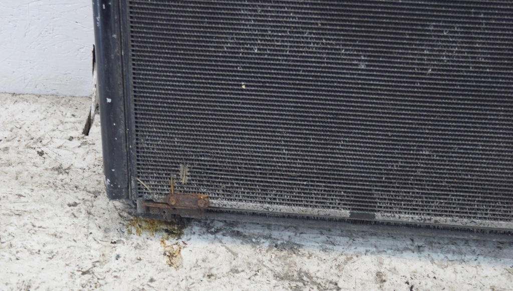 фото №14, Lexus is 220 комплект радіатор вентилятори